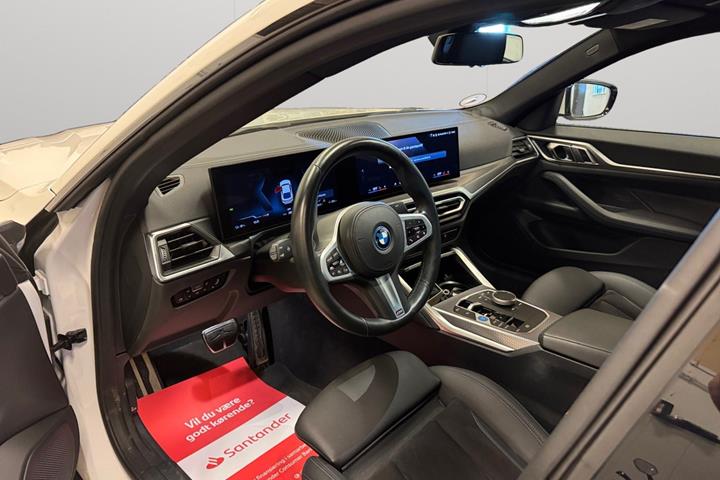 Hvid BMW i4 fra 2024