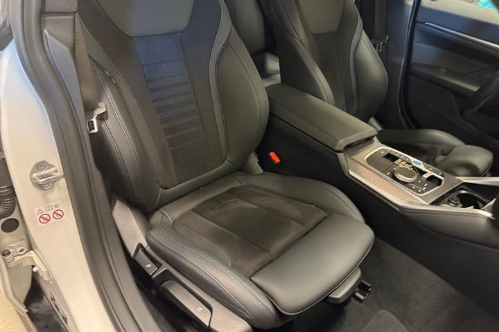 Hvid BMW i4 fra 2024