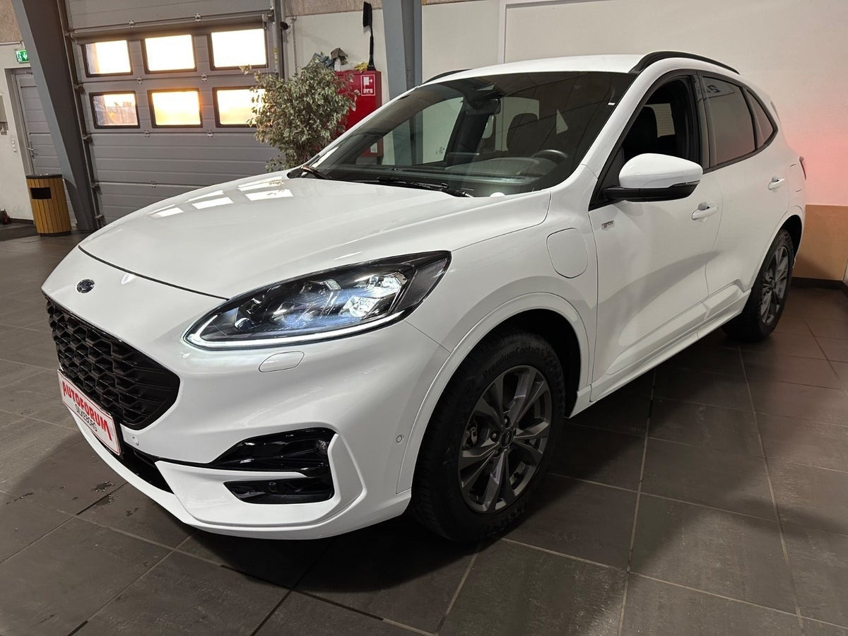 Hvid Ford Kuga fra 2021