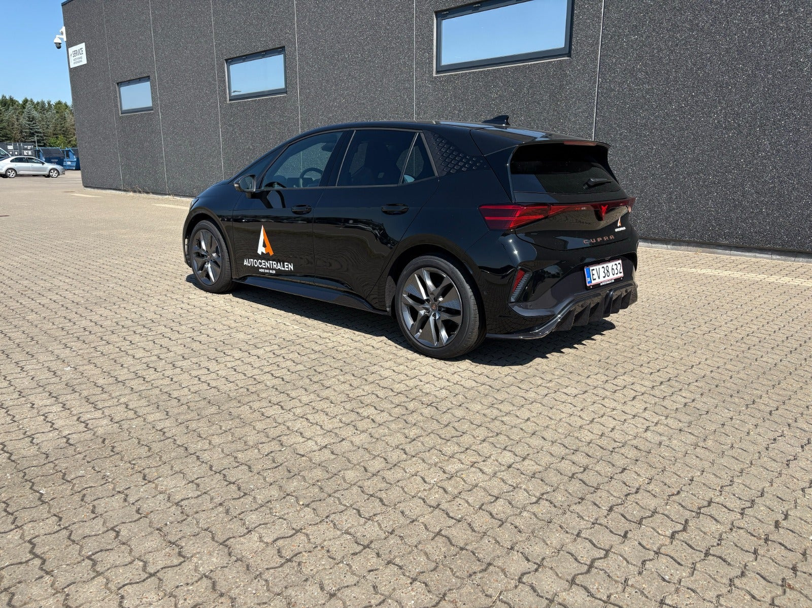 Sort Cupra Born fra 2027