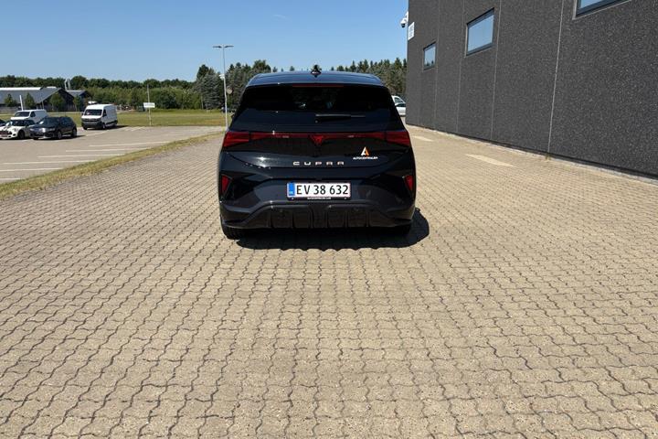 Sort Cupra Born fra 2027