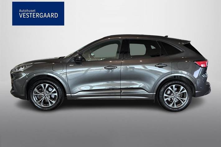 Grå Ford Kuga fra 2021