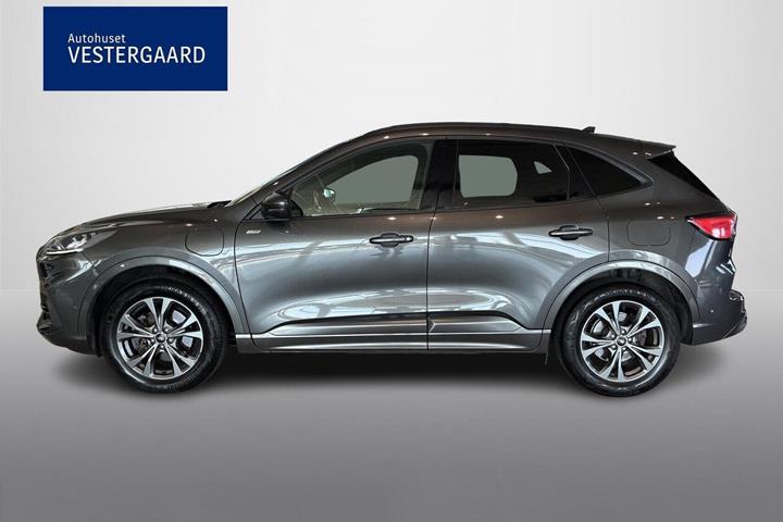 Grå Ford Kuga fra 2021
