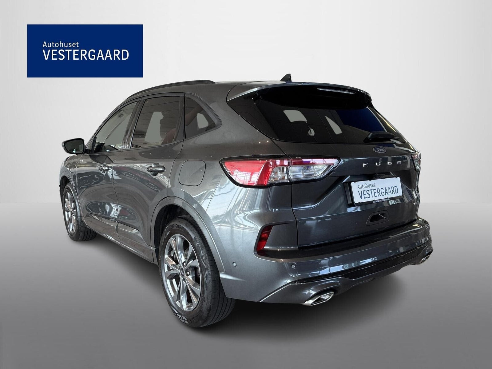 Grå Ford Kuga fra 2021