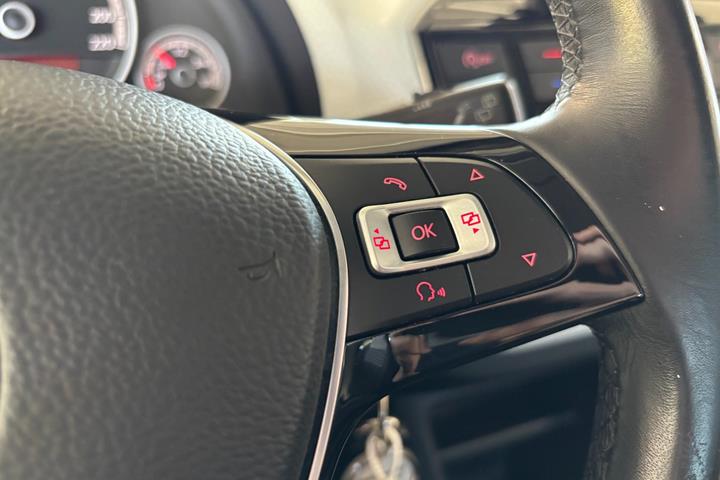 Hvid VW UP! fra 2018