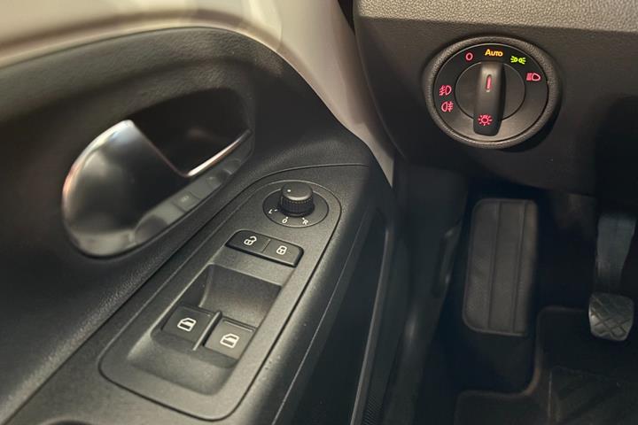 Hvid VW UP! fra 2018