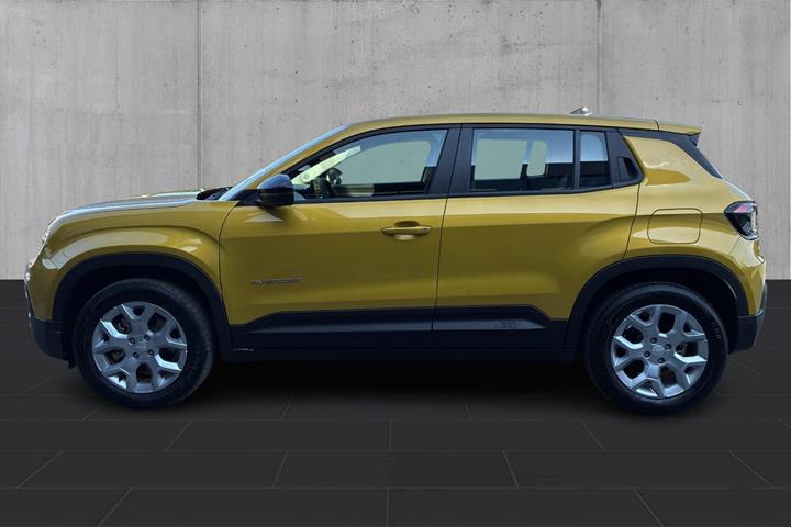 Gul Jeep Avenger fra 2025