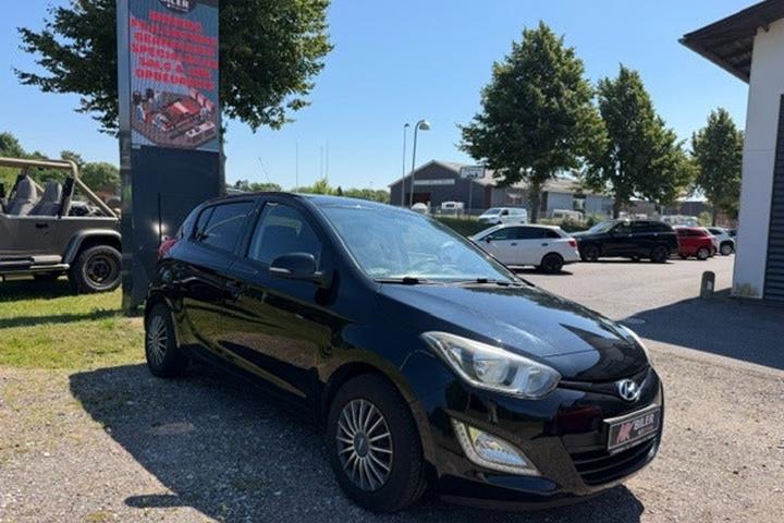 undefined Hyundai i20 fra 2014 set udefra