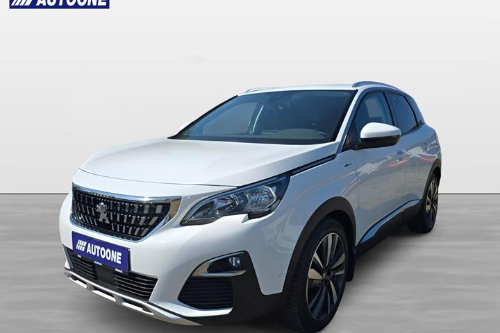 Hvid Peugeot 3008 fra 2020 set udefra