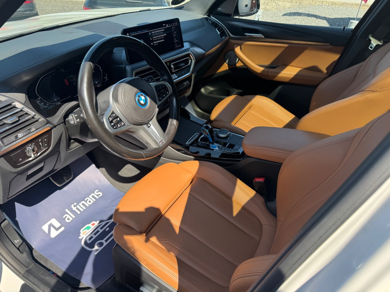 Hvid BMW iX3 fra 2022