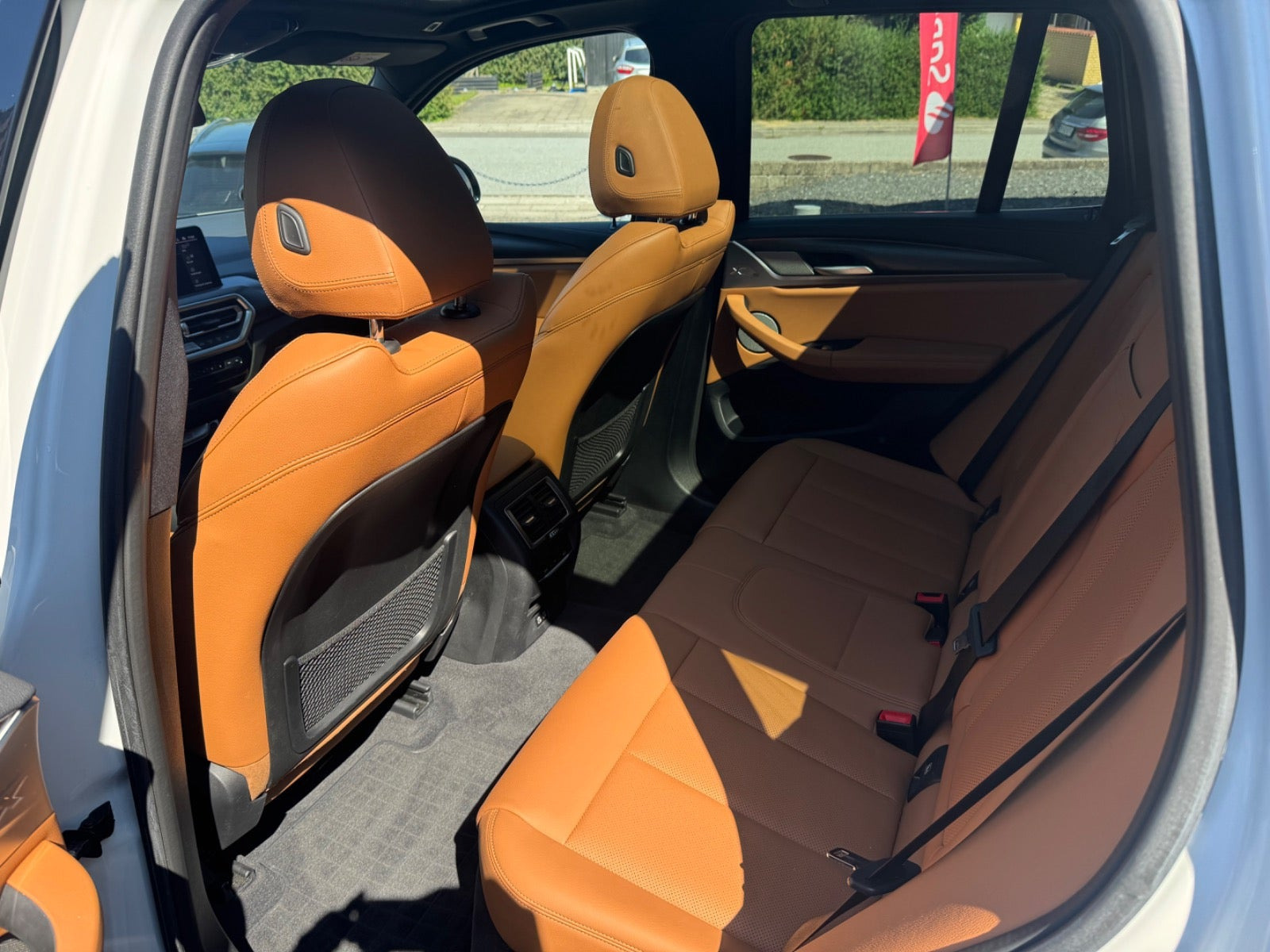 Hvid BMW iX3 fra 2022