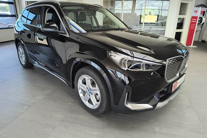 Sort BMW iX1 fra 2025