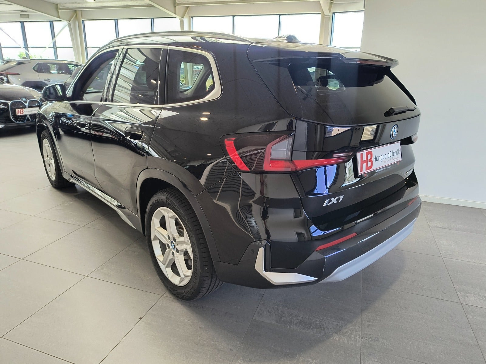 Sort BMW iX1 fra 2025