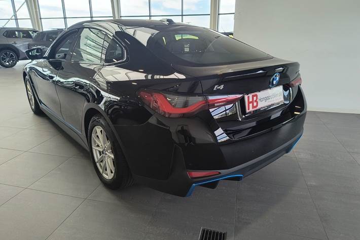 Sort BMW i4 fra 2024
