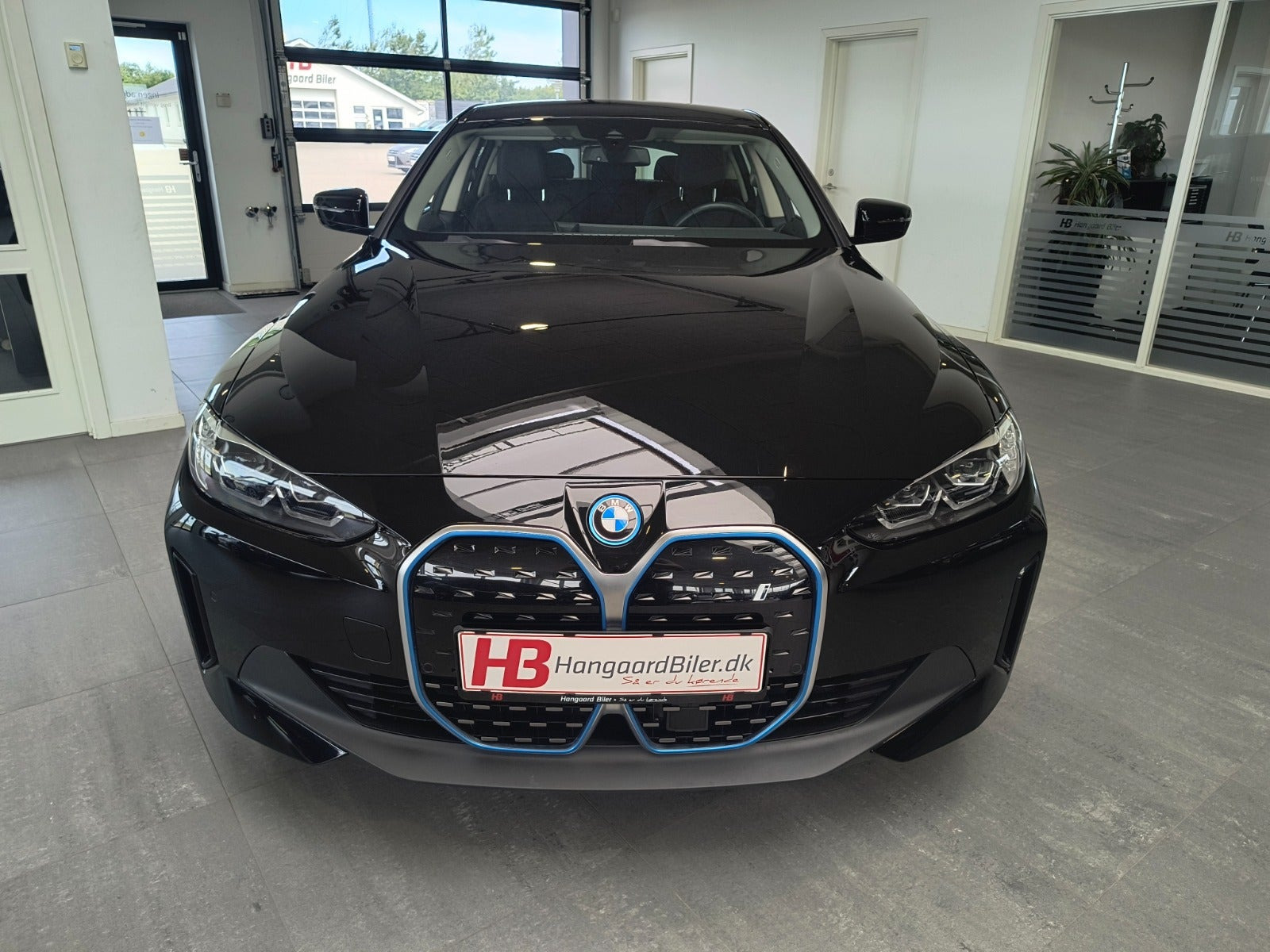 Sort BMW i4 fra 2024