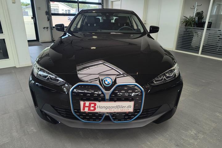 Sort BMW i4 fra 2024