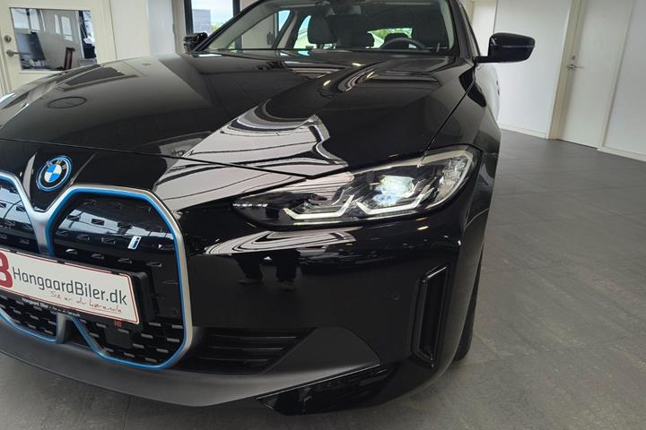 Sort BMW i4 fra 2024