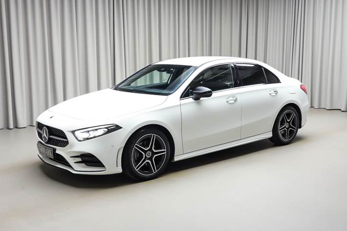 Hvid Mercedes A200 fra 2023