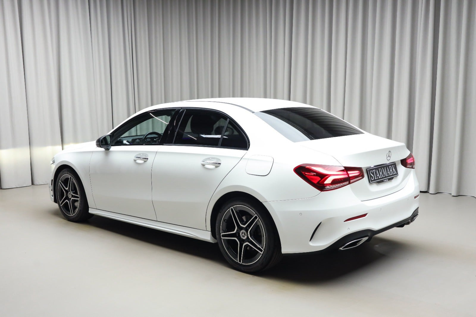 Hvid Mercedes A200 fra 2023