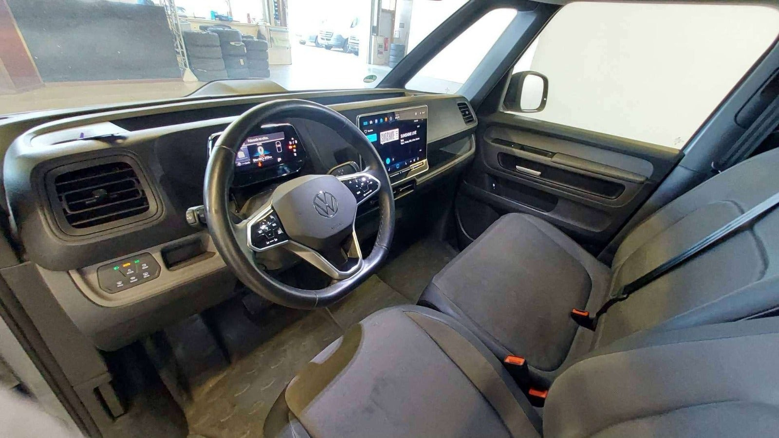 Sølv VW ID.Buzz fra 2025