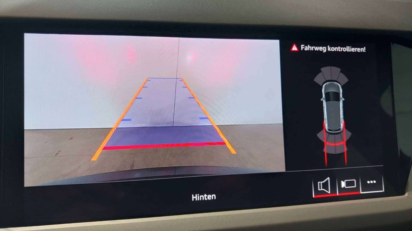 Sort Audi Q4 e-tron fra 2024