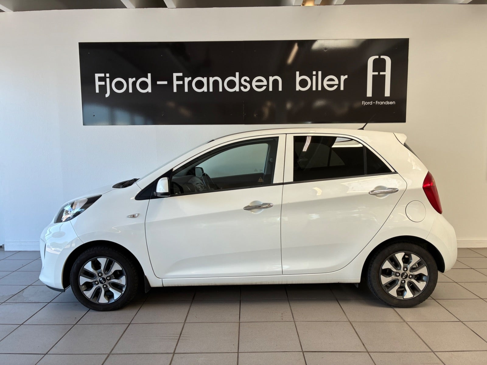 Hvid Kia Picanto fra 2016
