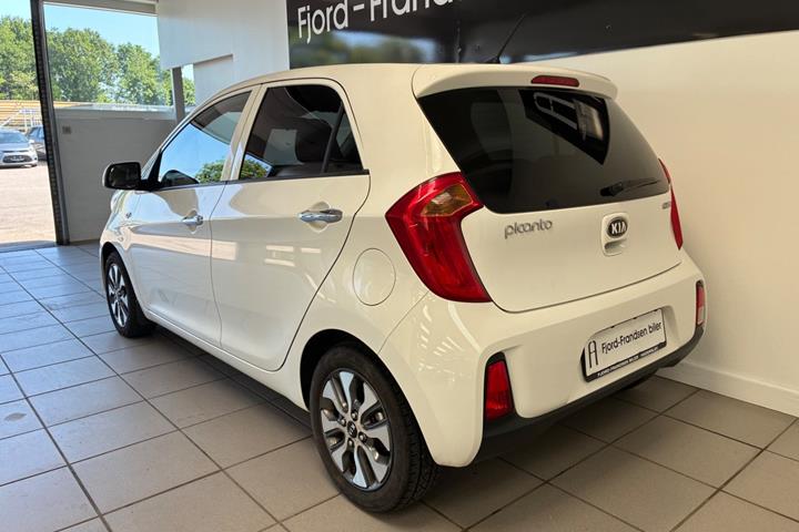 Hvid Kia Picanto fra 2016