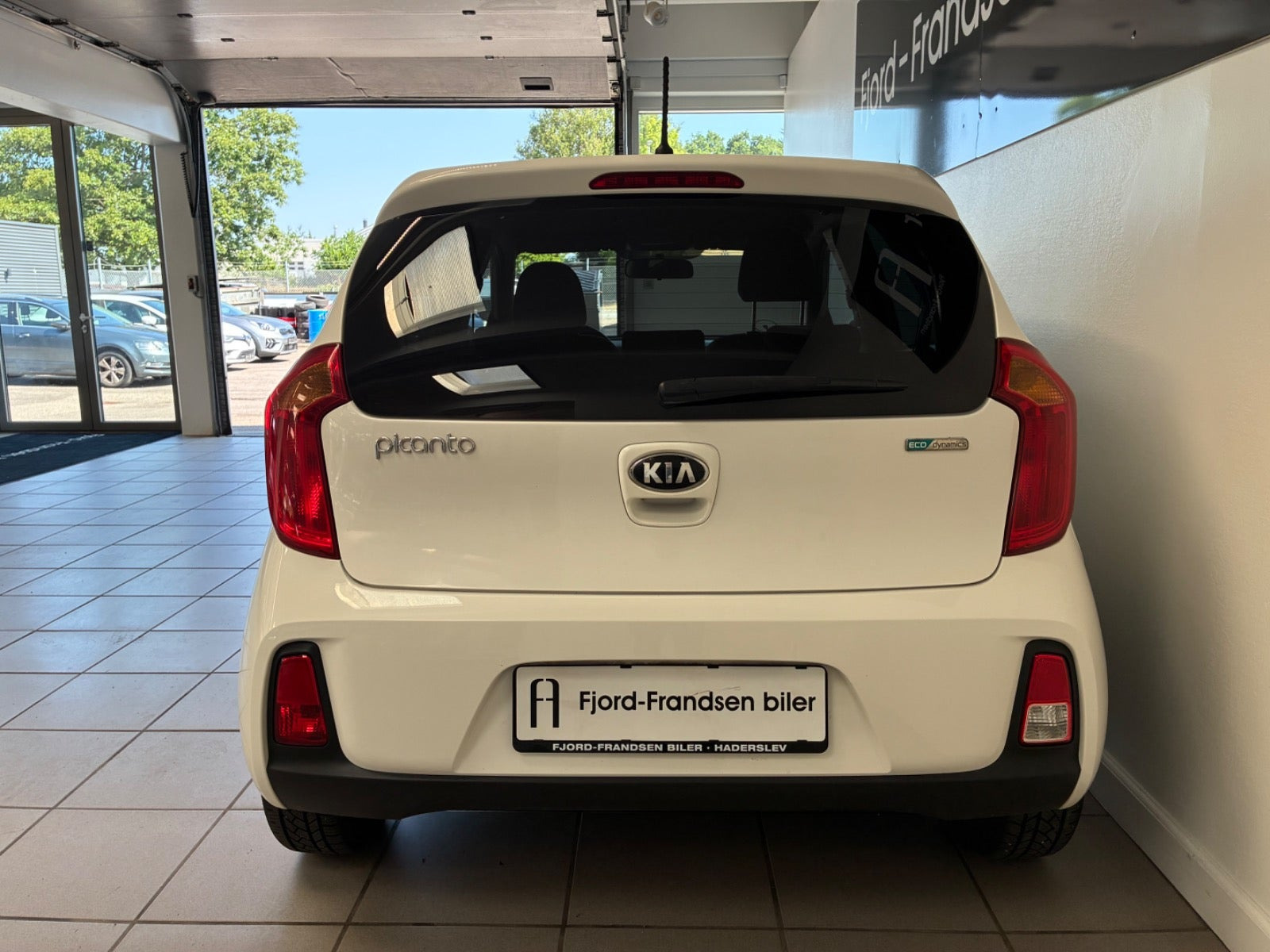 Hvid Kia Picanto fra 2016