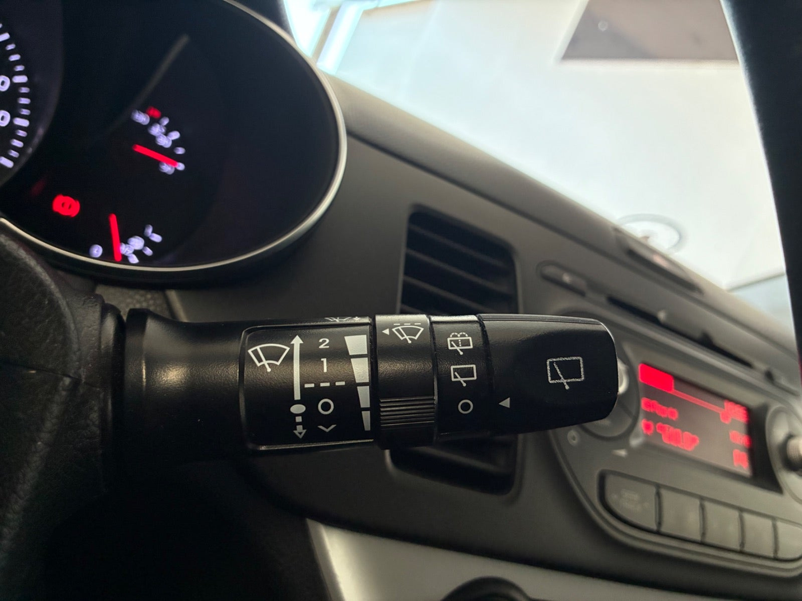 Hvid Kia Picanto fra 2016