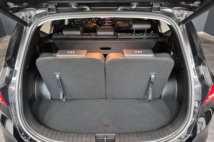 Sort Hyundai Santa Fe fra 2021