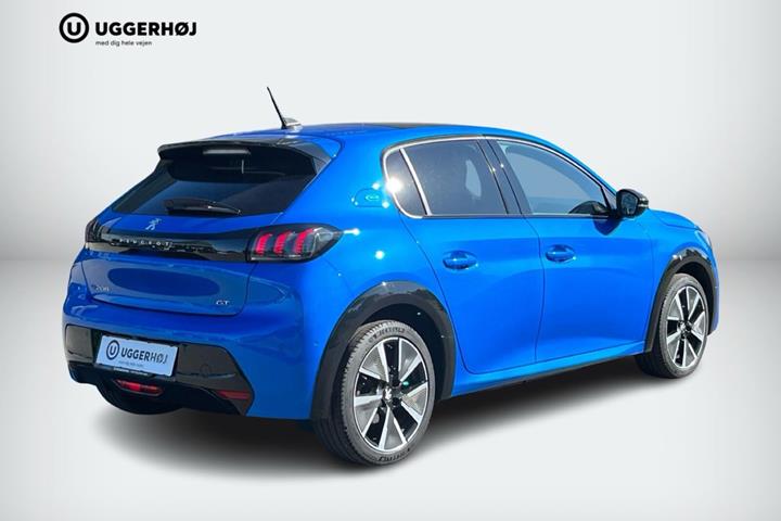 Blå Peugeot e-208 fra 2022
