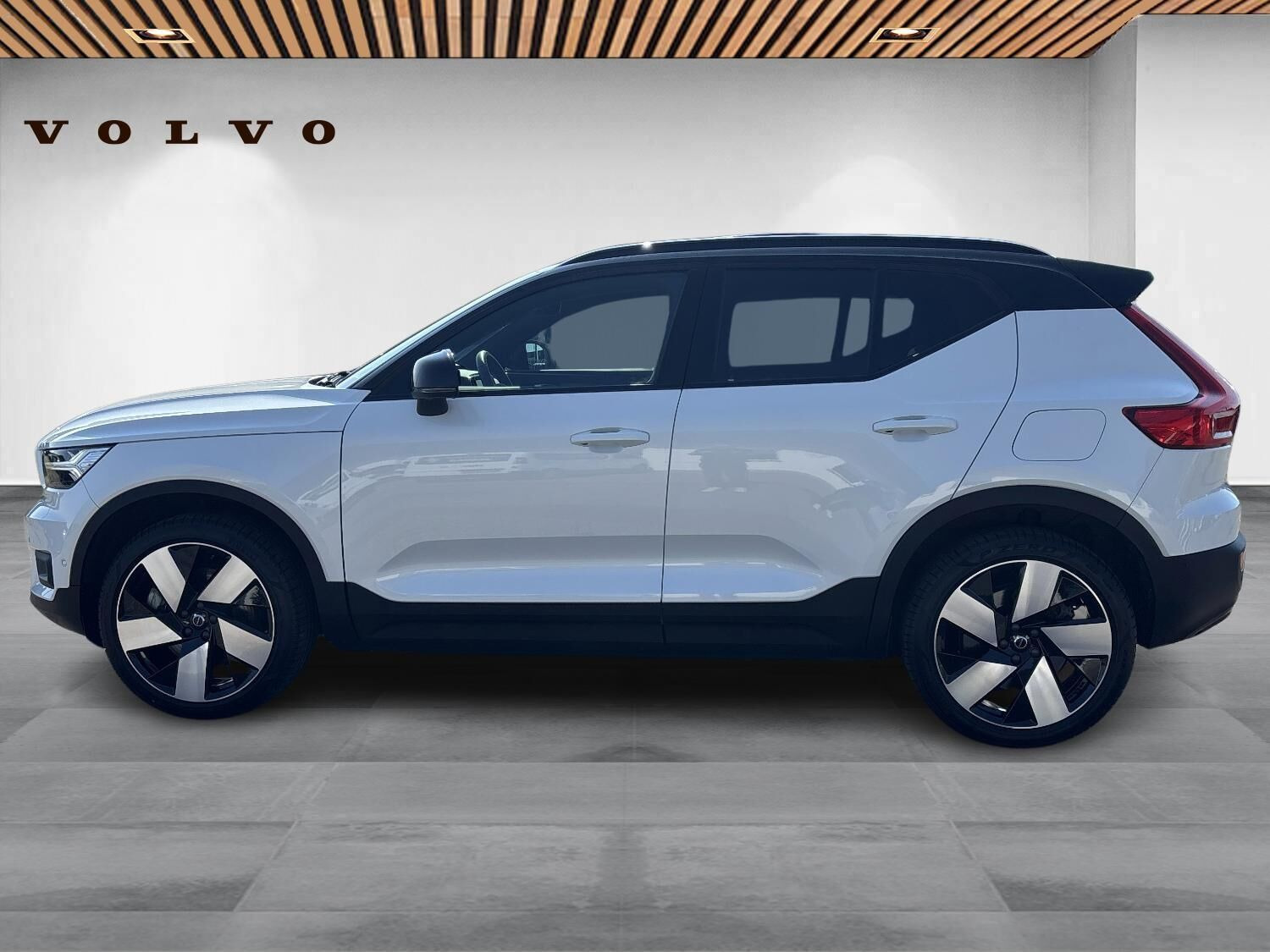 Hvid Volvo XC40 fra 2022