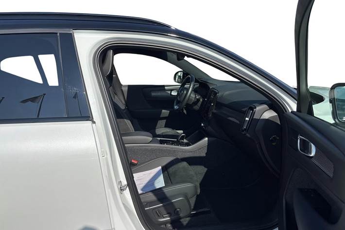 Hvid Volvo XC40 fra 2022