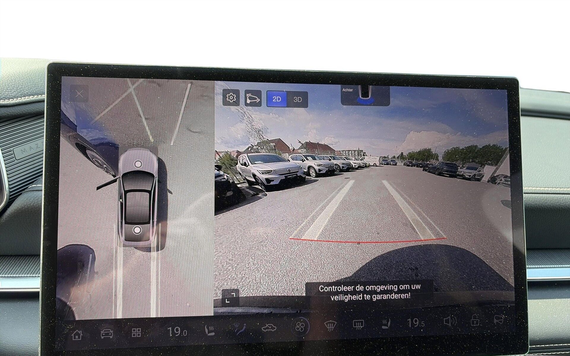 Blå Mazda 6e fra 2025
