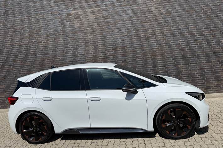 Hvid Cupra Born fra 2023