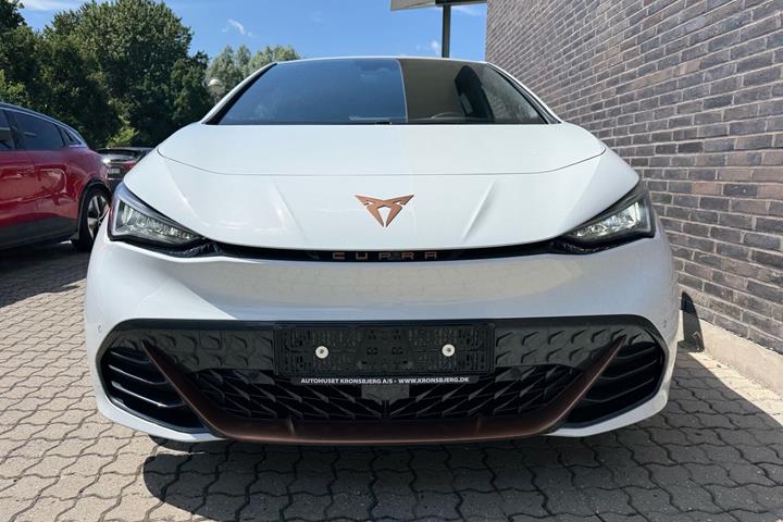 Hvid Cupra Born fra 2023