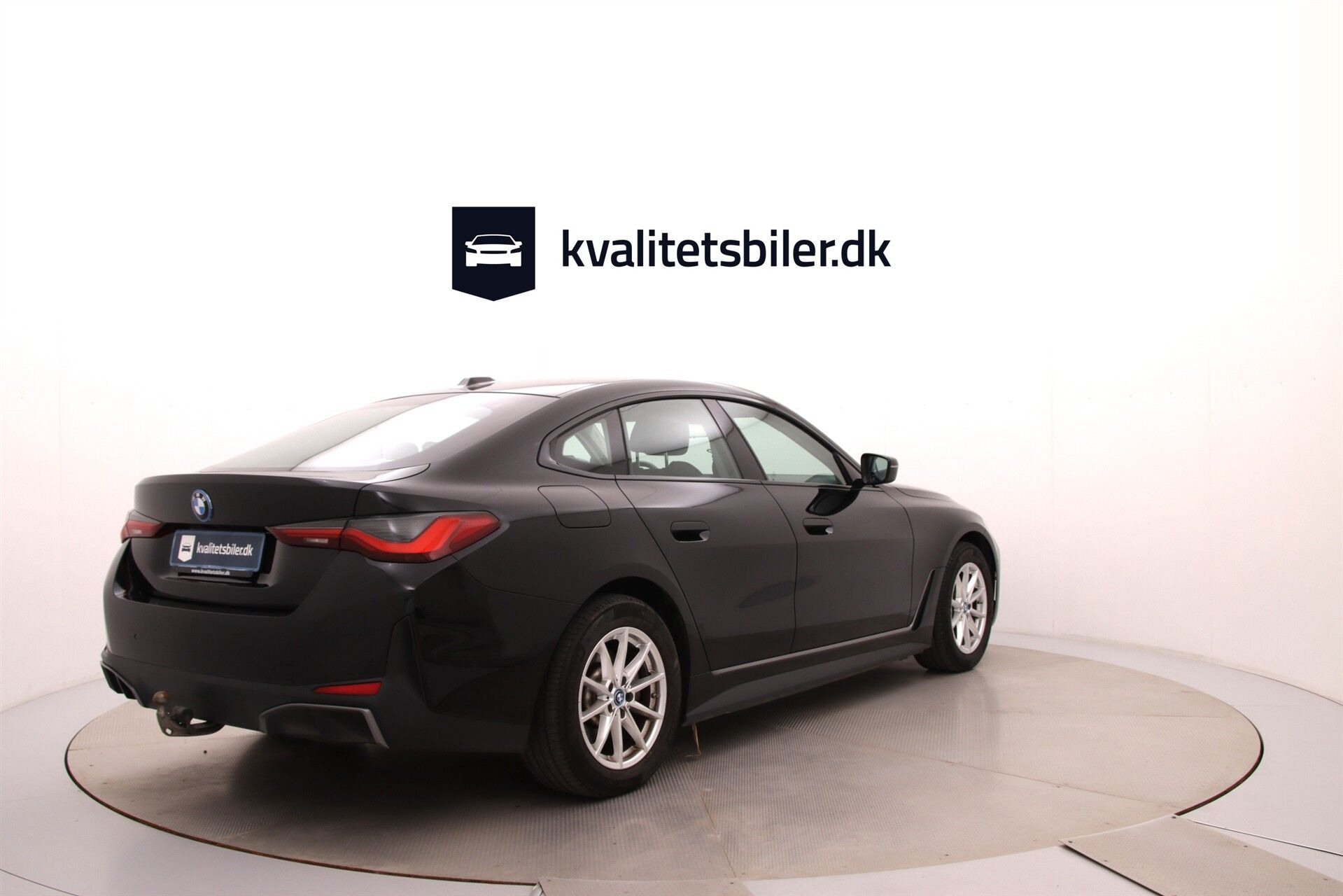 Sort BMW i4 fra 2023
