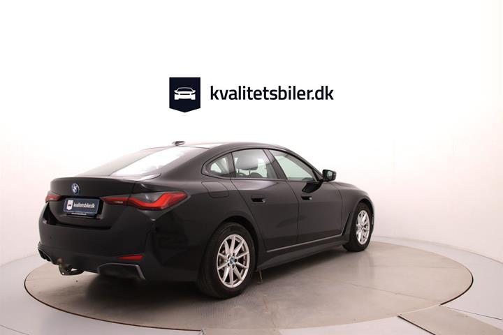 Sort BMW i4 fra 2023
