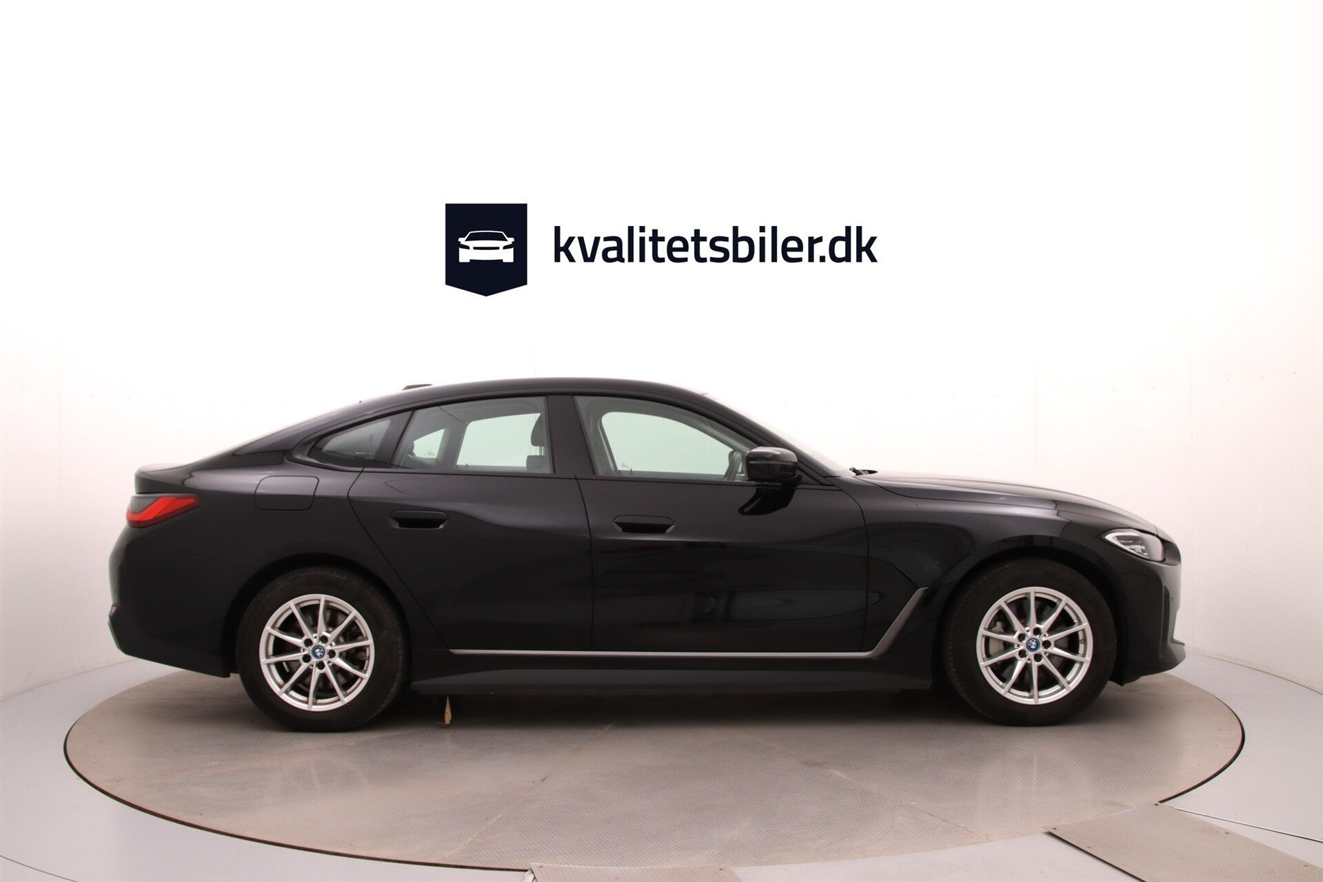 Sort BMW i4 fra 2023
