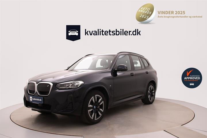 Sort BMW iX3 fra 2022 set udefra