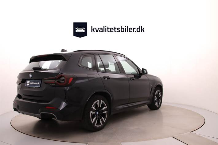 Sort BMW iX3 fra 2022