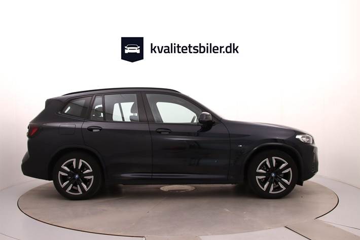 Sort BMW iX3 fra 2022