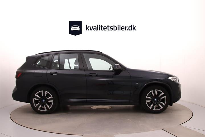 Sort BMW iX3 fra 2022