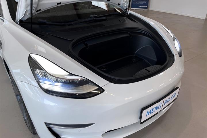 Hvid Tesla Model 3 fra 2020