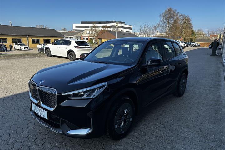 Sort BMW iX1 fra 2023