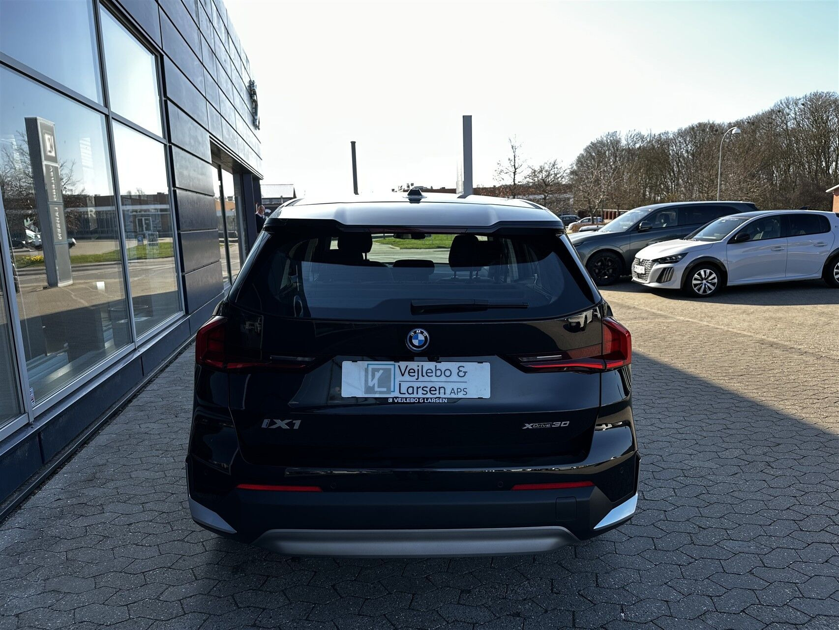 Sort BMW iX1 fra 2023