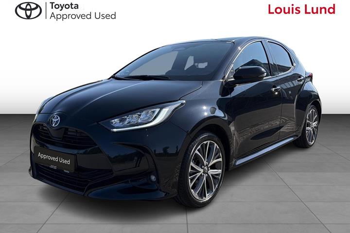 Sort Toyota Yaris fra 2024 set udefra