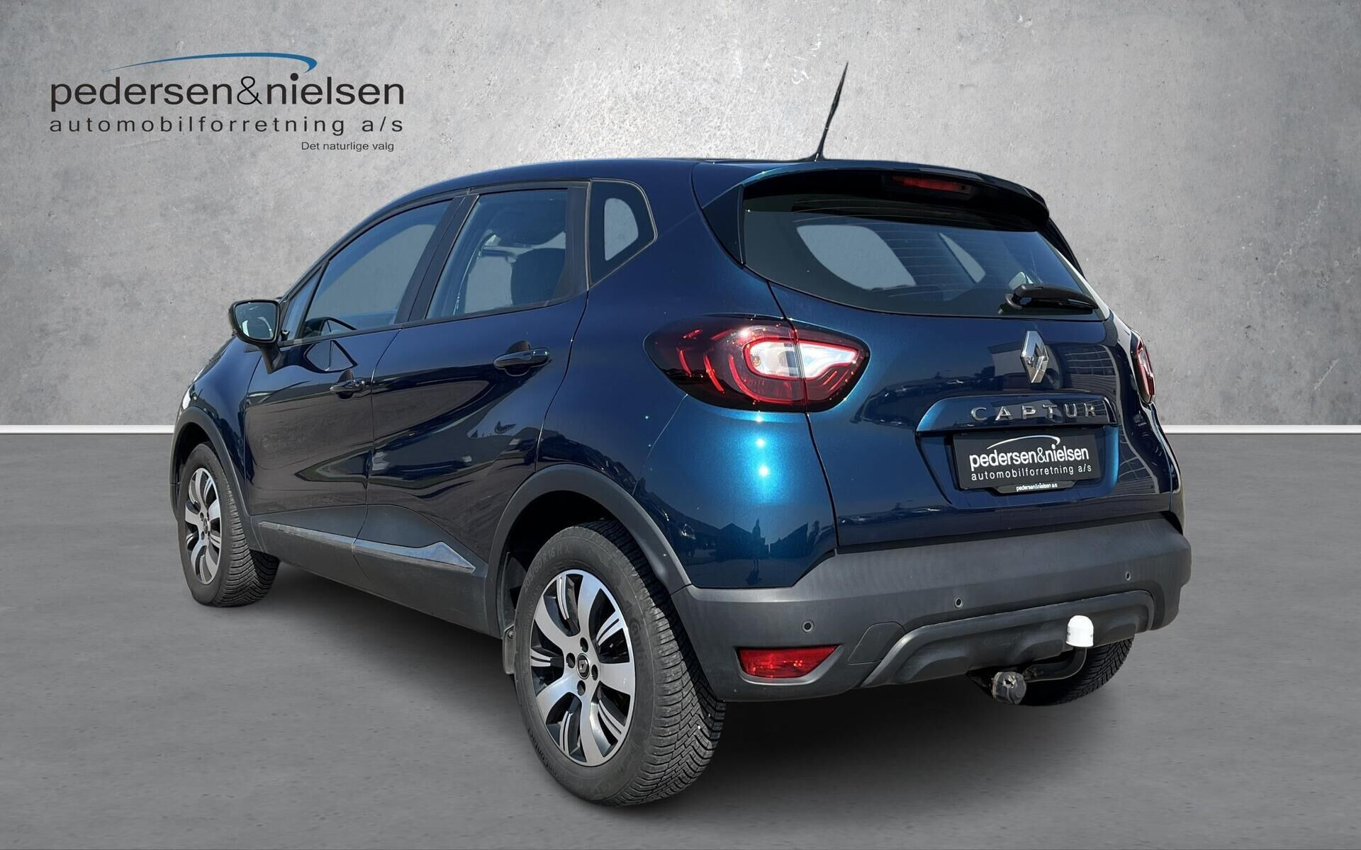 Blå Renault Captur fra 2019