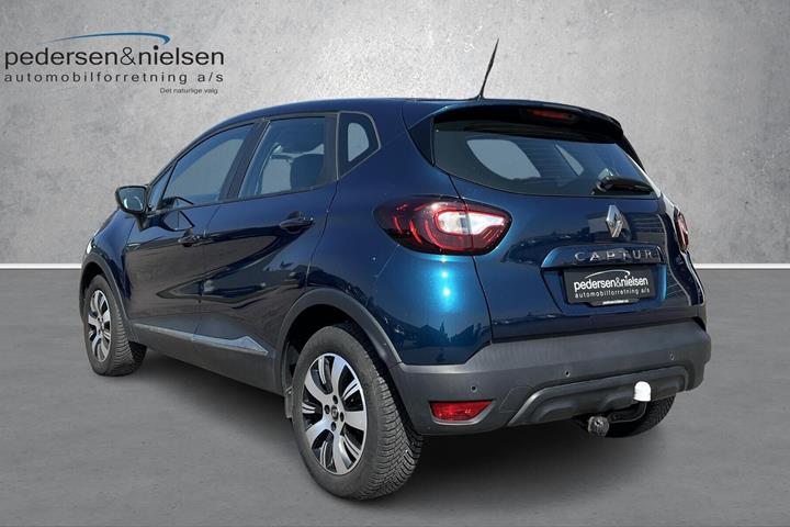 Blå Renault Captur fra 2019