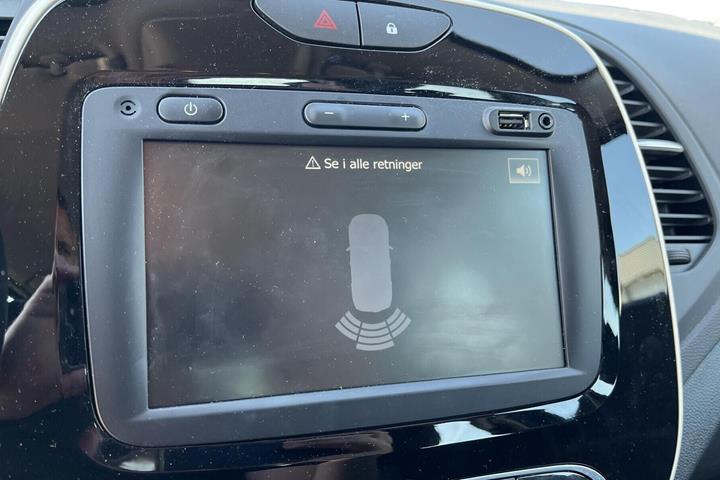 Blå Renault Captur fra 2019